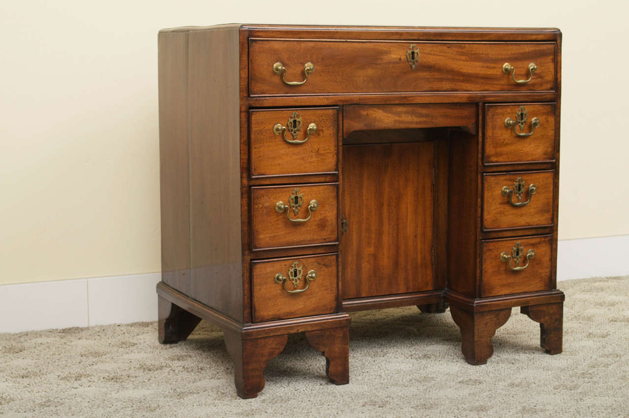 18th Century George II Mahogany Kneehole Desk - STORE CLOSING MAY 31ST For Sale 1